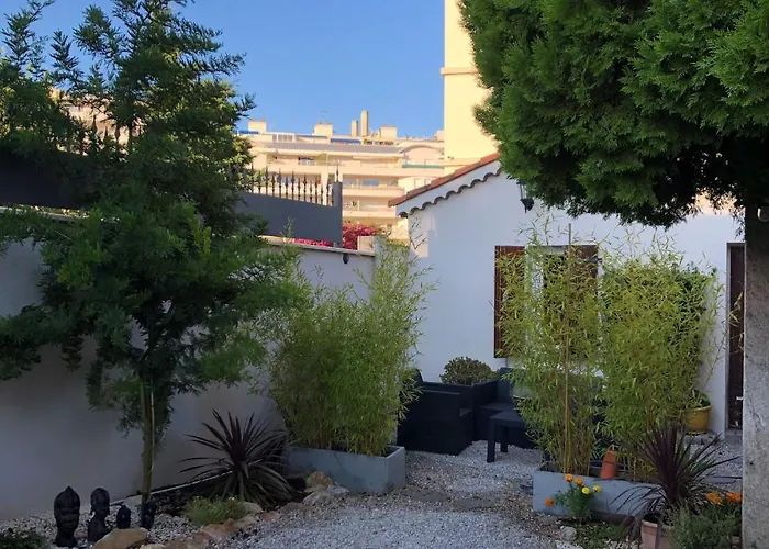 Bijou Juan-les-pins Alloggio in famiglia *